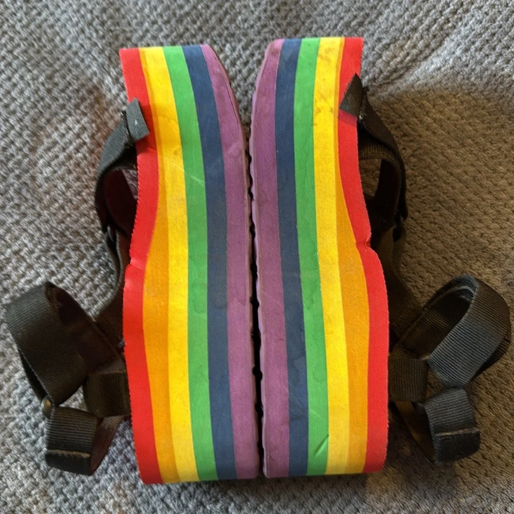 Teva All Gender‎ Flatform Universal Rainbow Pride sz 6